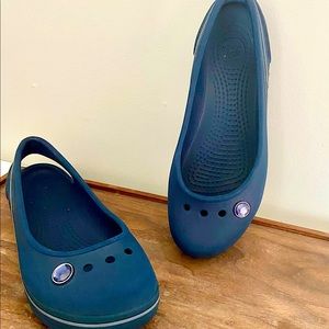 Blue girly crocs size 4 kids